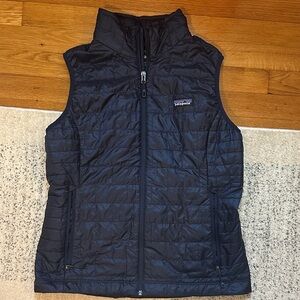 Patagonia Women's Navy Quilted Vest